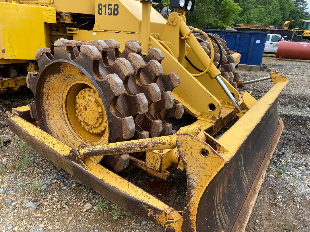 1981 CATERPILLAR 815B - Image 6